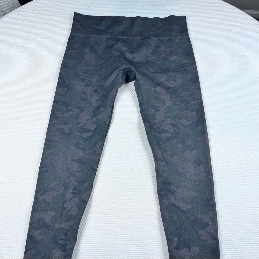 Maurice’s Camo Leggings XL